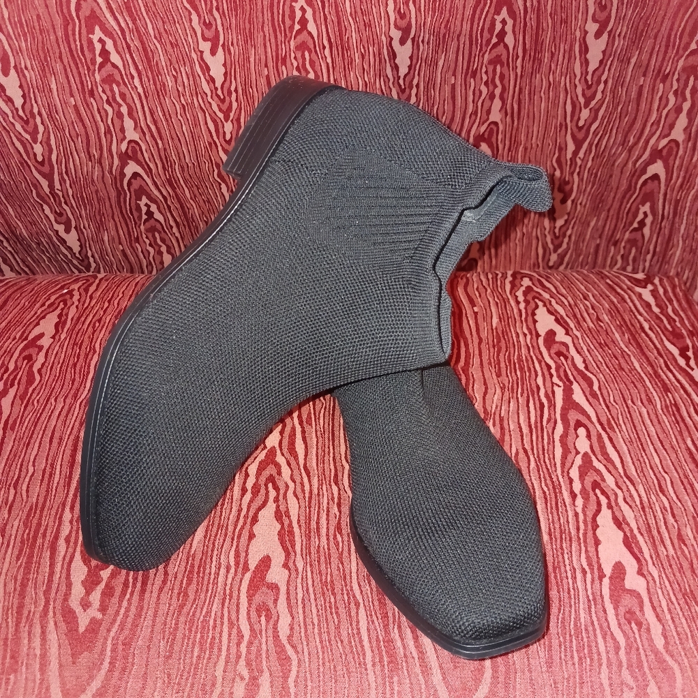 VIVAIA Black Chelsea Pull On Square Toe Ankle Boots Women's Sz 38.5